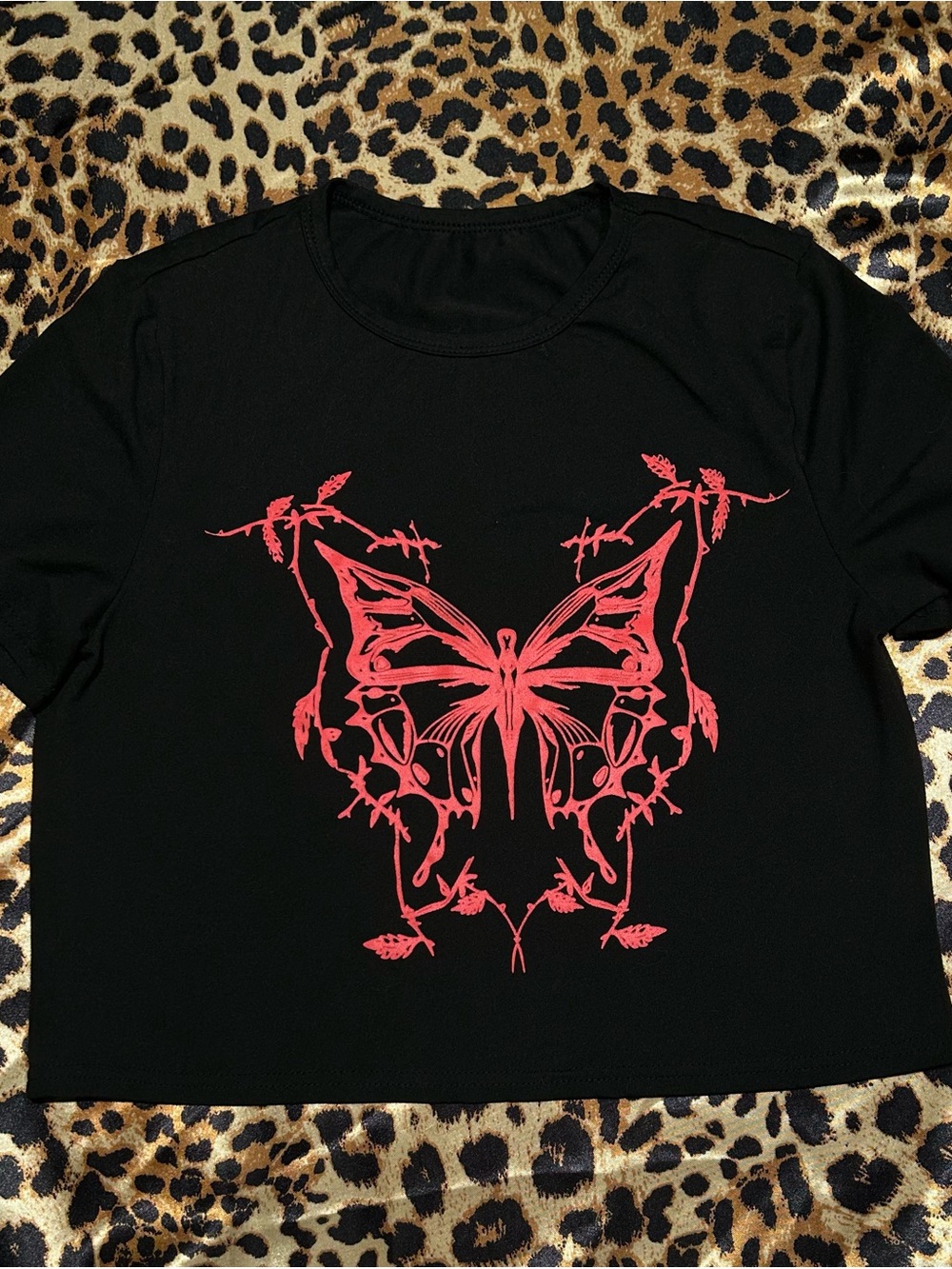 SHEIN Black & Red Butterfly Print Cropped T-Shirt